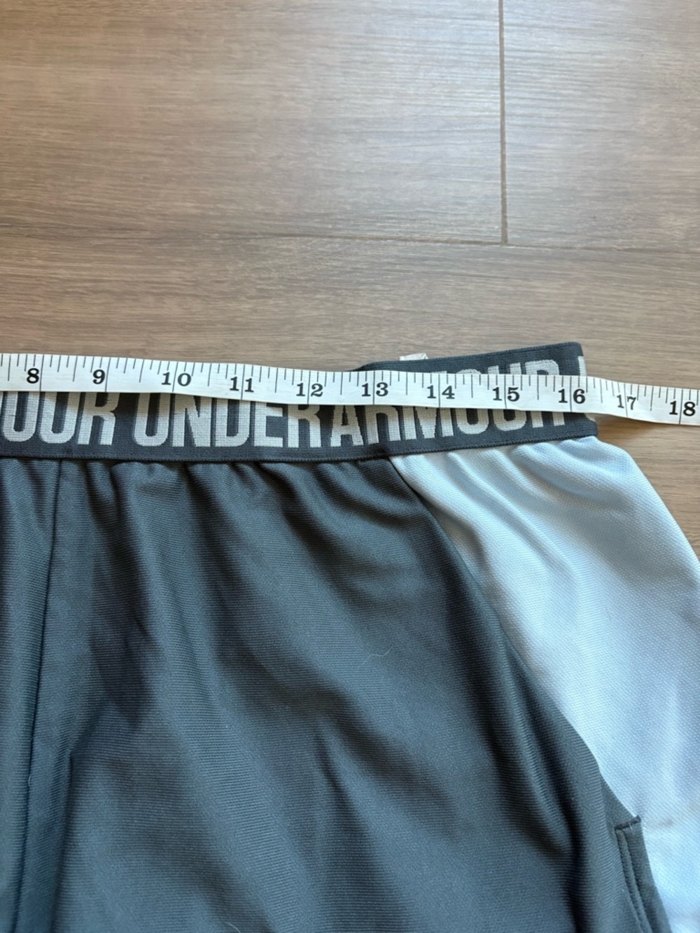 Under Armour Women’s Black and White Athletic Shorts - Picture 4 of 9